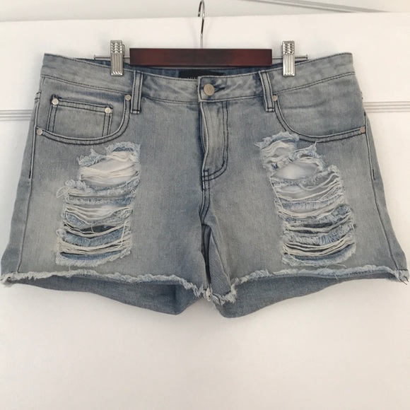 Mink Pink jean shorts - Picture 7 of 8